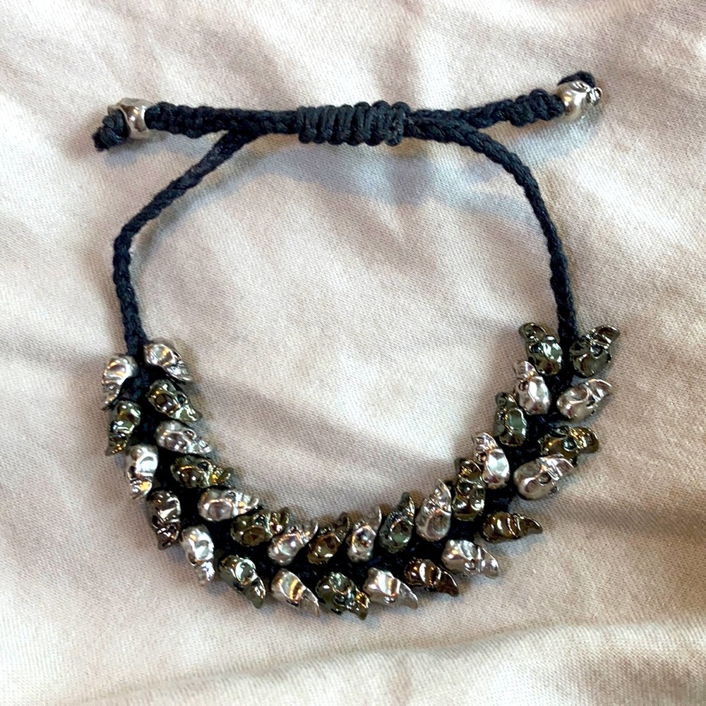 Mini skull slip bracelet